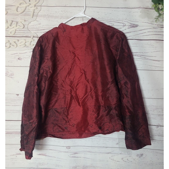 Chico's Design Burgundy Button Loop 100% Silk Casual Blazer Jacket Womans Size 2 - Picture 2 of 4